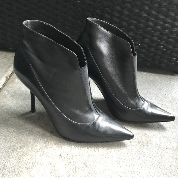 Pointed Toe Leather Ankle Boots - Picture 4 of 6